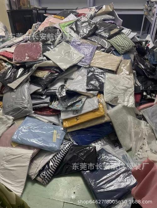 湖南服装工厂库存尾货按斤称 四季杂款论斤处理，批发低价清仓全攻略